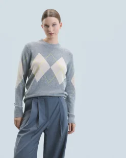 Crewneck Diamond Pattern Sweater