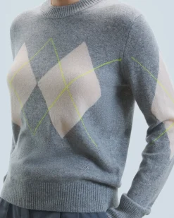 Crewneck Diamond Pattern Sweater