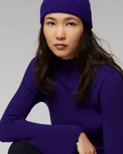 Cuffed Beanie with Small Ribs