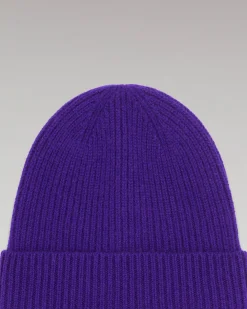 Cuffed Beanie with Small Ribs