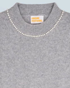 Sleeveless Sweater with Beads at the Neckline