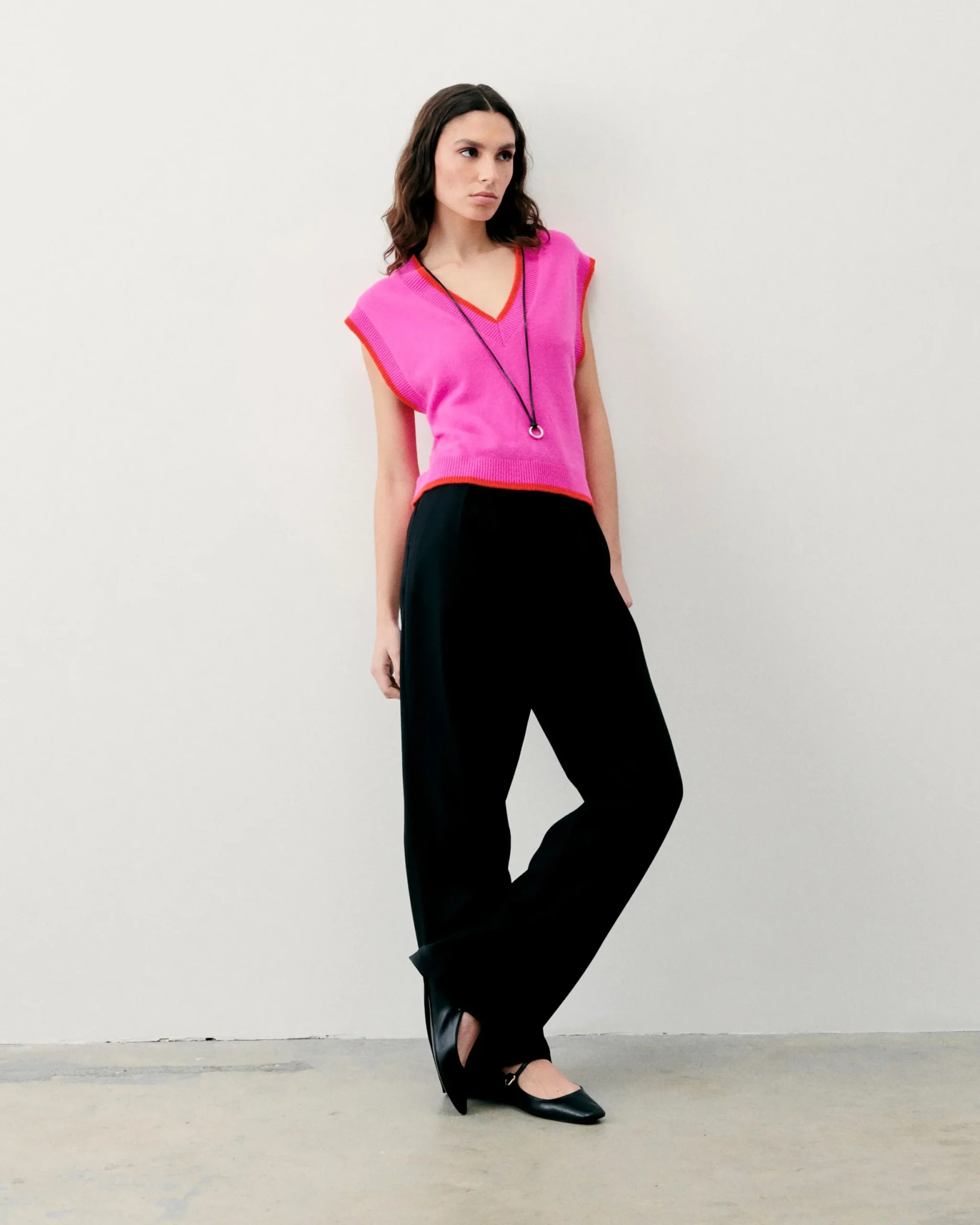 Two-tone Sleeveless Sweater